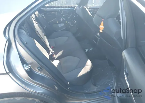 2022 Toyota Camry Le z USA, uszkodzony, nr VIN 4T1C11AK2NU666255